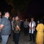 PJ Bupati Bombana Edy Suharmanto bersama Forkopimda berkunjung ke beberapa gereja di wilayah kecamatan, Minggu malam (24/12/23)