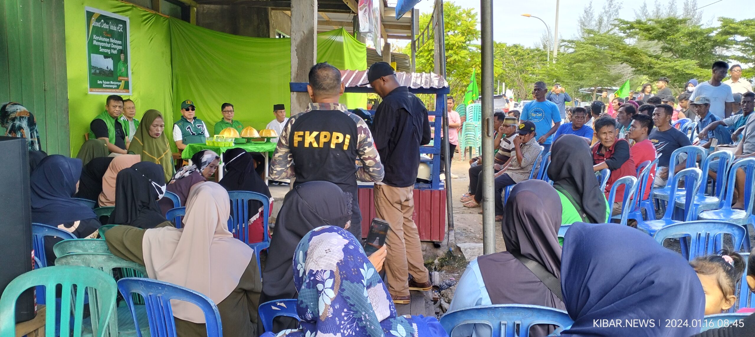 ASR Sambangi Warga Bombana